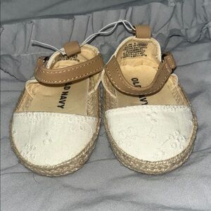 🆕 Old Navy Baby White Espadrille Sandal Sz 0-3 Months